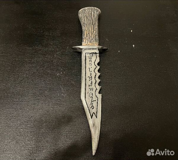 Демонский нож из сверхъестественное из дерева