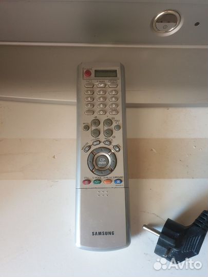 Телевизор Samsung 30 дюймов