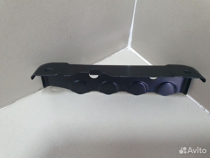 Кронштейн переднего бампера левый Lexus 570