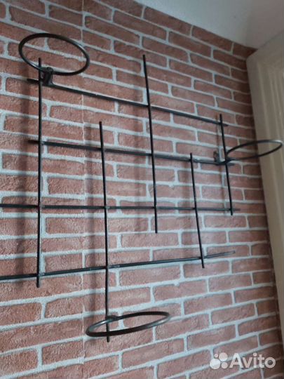 Подставки настенные для цветочных горшков