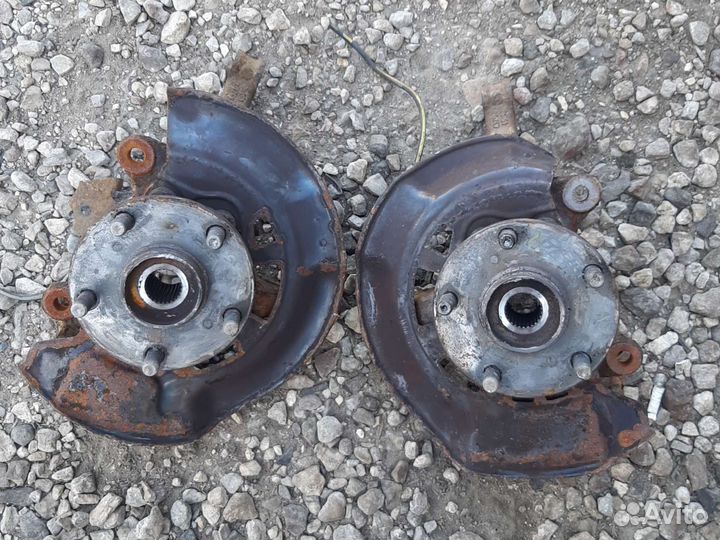 Кулак поворотный передний Тойота Авенсис 3 T270