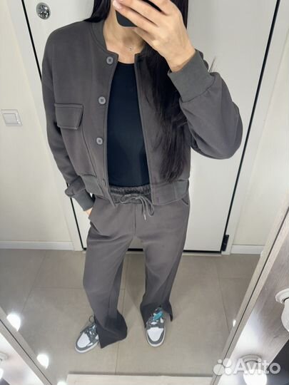 Костюм серый и кроссвки nike