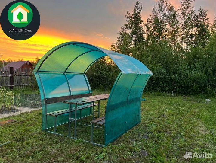 Беседка с мебелью