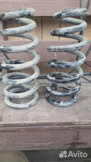 Стойка амортизатора MMC L200