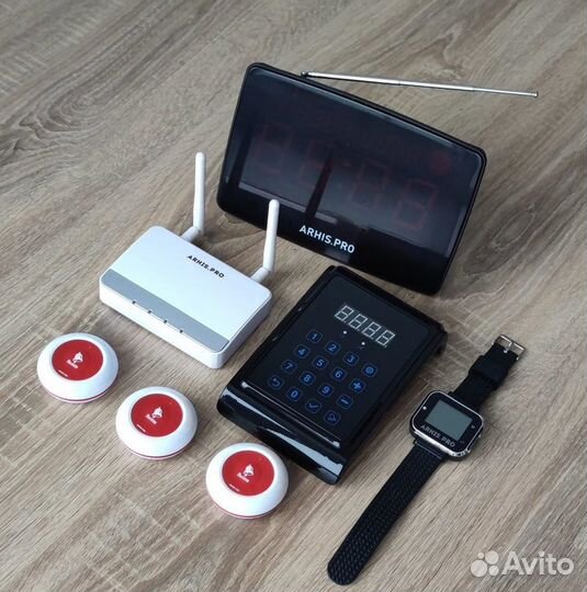 Кнопка вызова официанта с часами, табло, усилитель