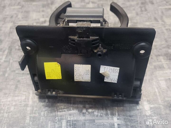 Подстаканник Крайслер гранд Вояджер караван 04-07г