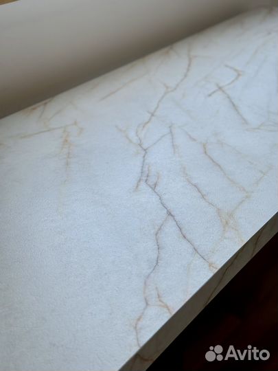 Кухонный стол