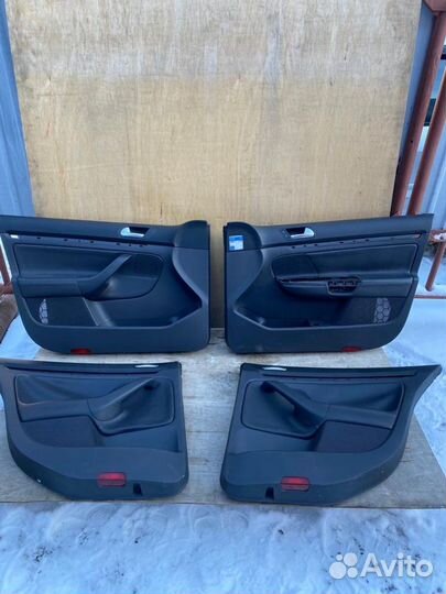 Дверные карты Volkswagen Jetta 5