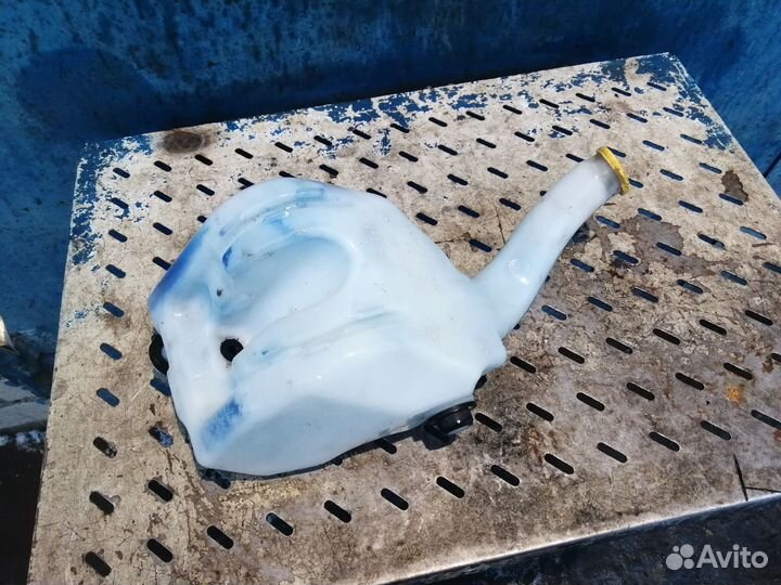 Бачок стеклоомывателя Opel Meriva A