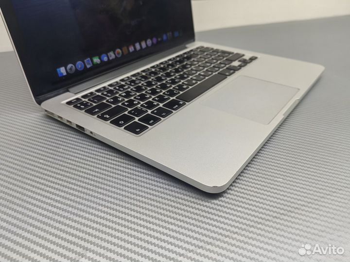 Apple MacBook Air 13/ Core i5 / Озу 8Gb/ SSD 256Gb