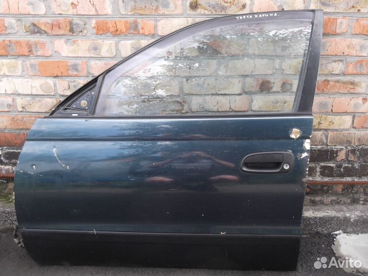 Дверь передняя левая Toyota Carina E