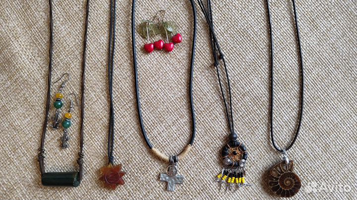 Бижутерия серьги, ожерелья