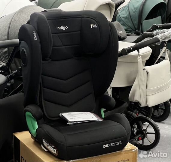 Автокресло Defender черное i-size isofix