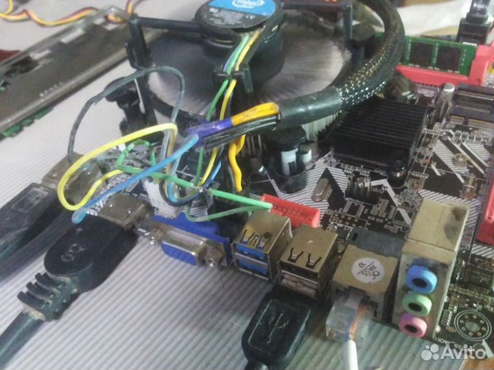 Материнская плата с процессором