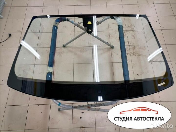 Лобовое стекло на Nissan Qashqai