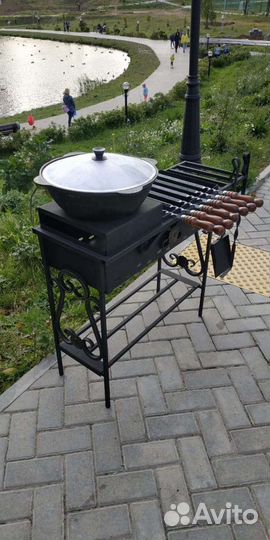 Мангал С кованными ножками