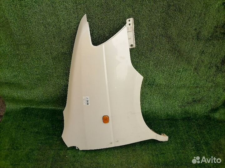 Крыло переднее правое Toyota Noah SR50