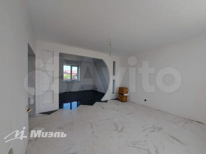 Дом 213 м² на участке 5,5 сот.