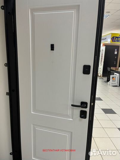 Дверь входная с зеркалом с бесплатной установкой