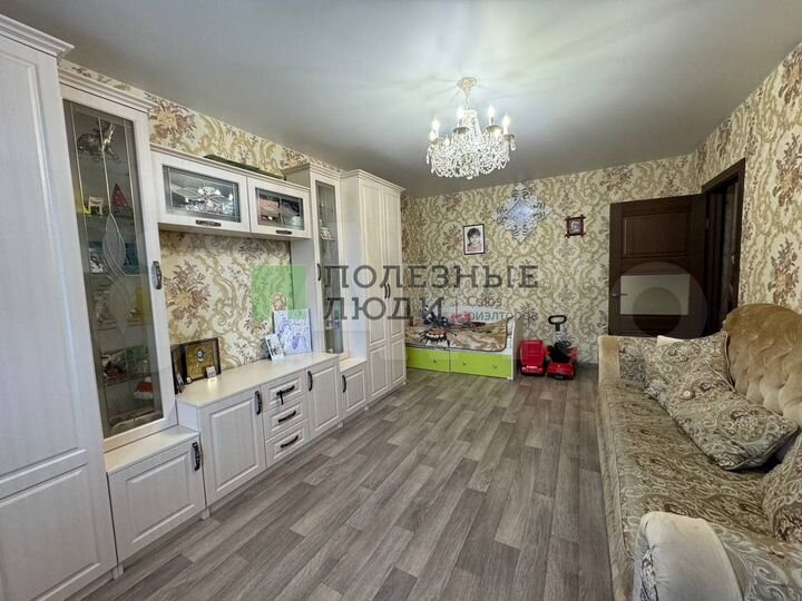 2-к. квартира, 55 м², 4/9 эт.