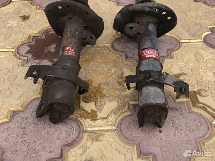 Амортизатор передний Honda cr-v