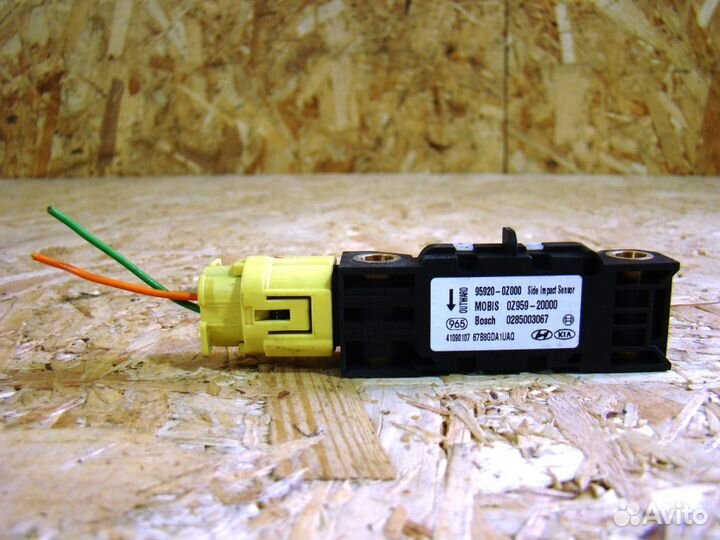 KIA Sportage 2 Датчик AIR BAG боковой