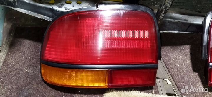 Стоп-сигнал Nissan Bluebird 1991-1993 U13, задний