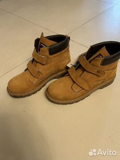 Ботинки новые 39 размер