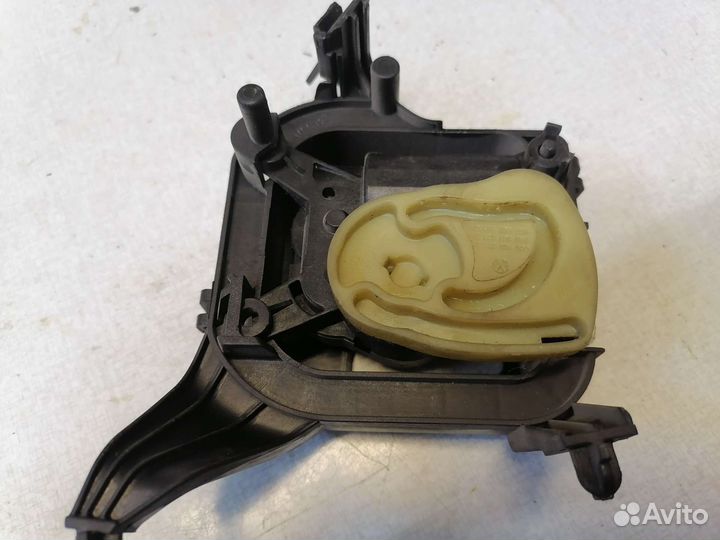 Моторчик заслонки печки Фольксваген поло