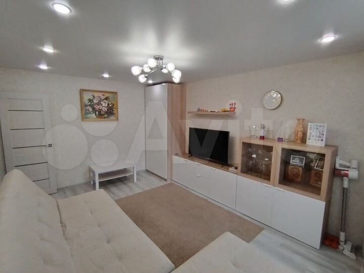 2-к. квартира, 52 м², 2/5 эт.
