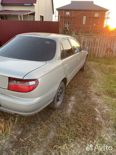 Toyota Carina 1.5 AT, 1992, 200 000 км