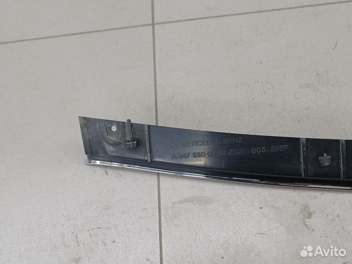 Хром решетки радиатора Mercedes V-Classe W447