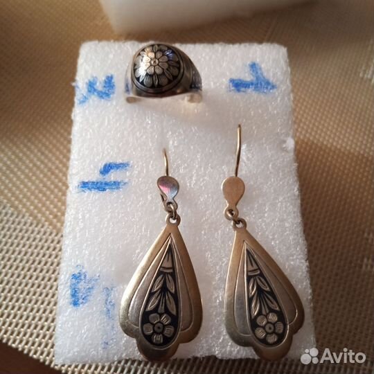Серьги