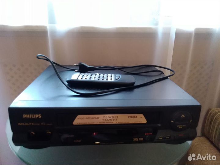 Видеомагнитофон Philips vr355