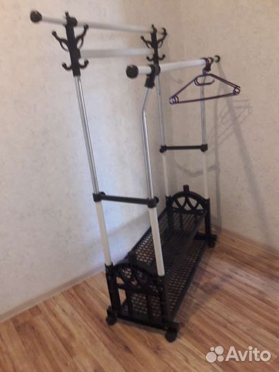 Стойка для одежды напольная
