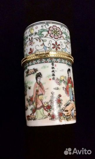 Фарфоровая шкатулка. Винтаж