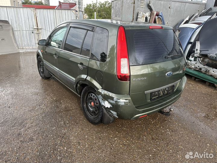 Ford Fusion в разборе