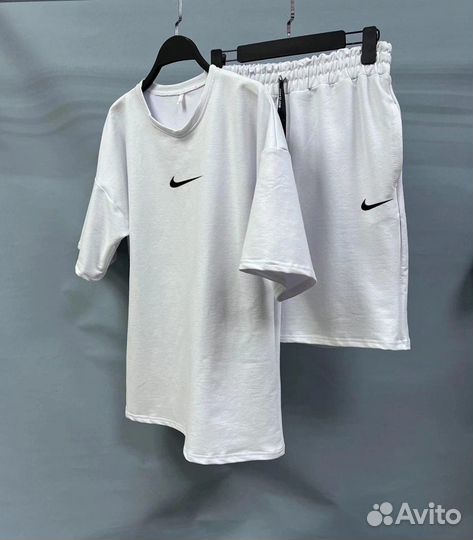 Костюм спортивный Nike