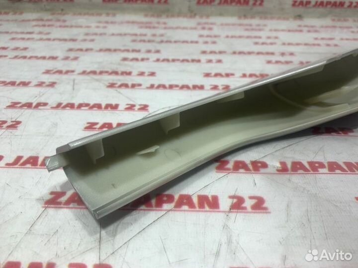 Крышка рейлинга задняя правая Lexus Rx450