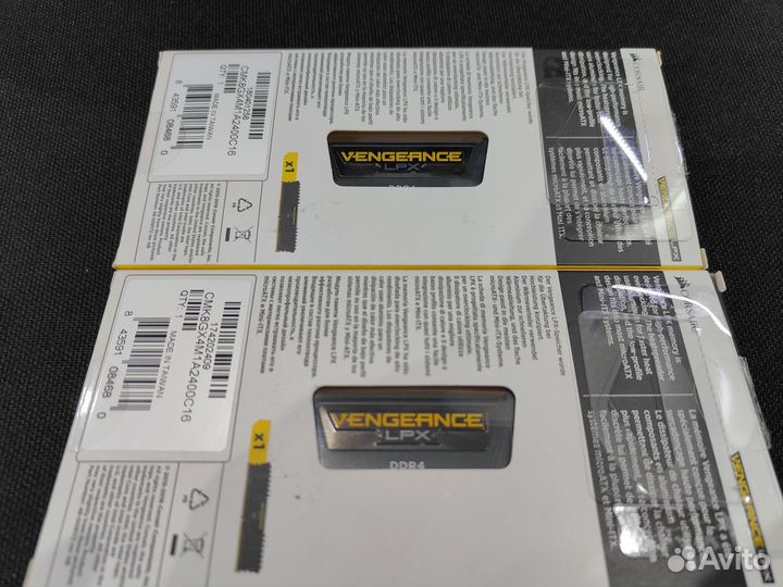 Оперативная память Corsair DDR4 16GB