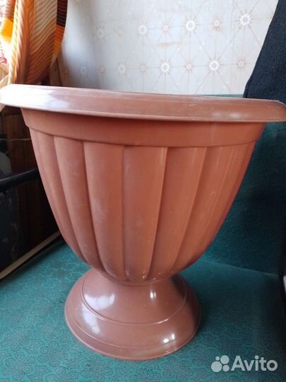 Большой горшок для цветов пластик