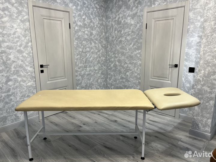 Массажный стол