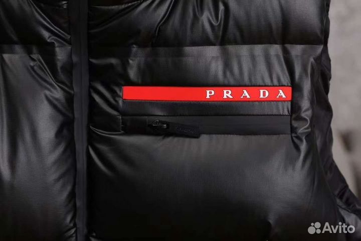 Жилетка Prada