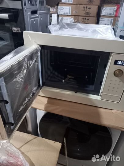 Bosch BEL653MP3 бежевая