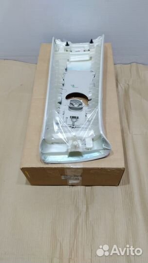 Обшивка средней стойки правая Infiniti Jx35 Qx60