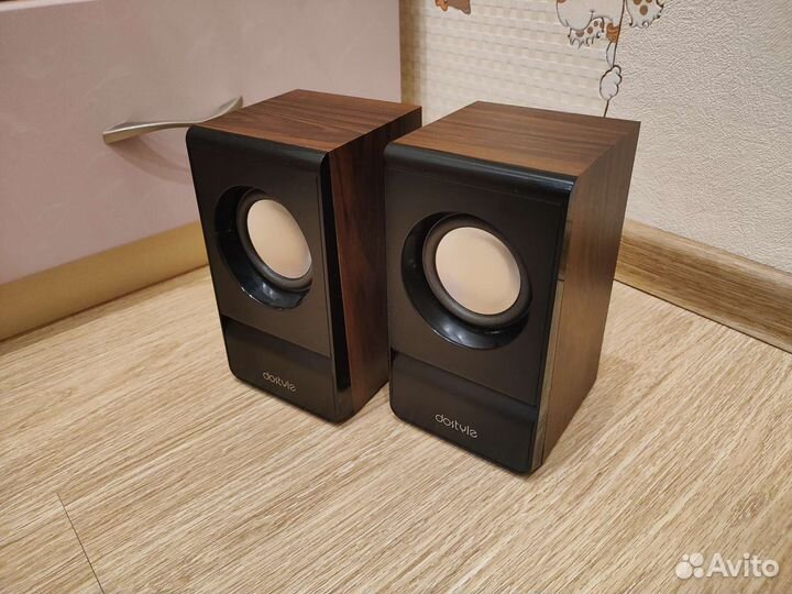 Чуть б.у. колонки Dostyle SD209