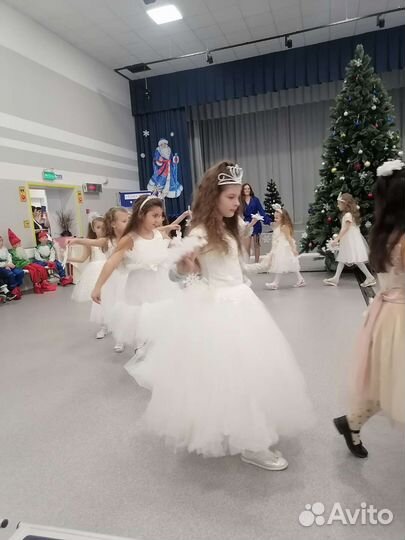 Шикарное платье для девочки 122-134