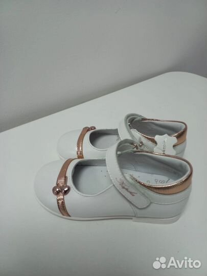 Туфли для девочки. Размер 21,24,25