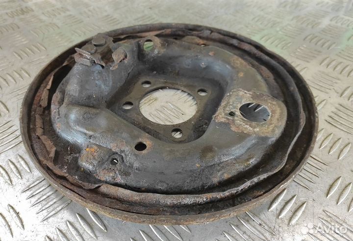 Щит опорный Opel Astra G