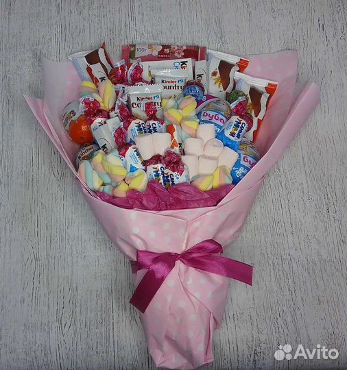 Сладкий подарок. Вкусный подарок из Киндер конфет